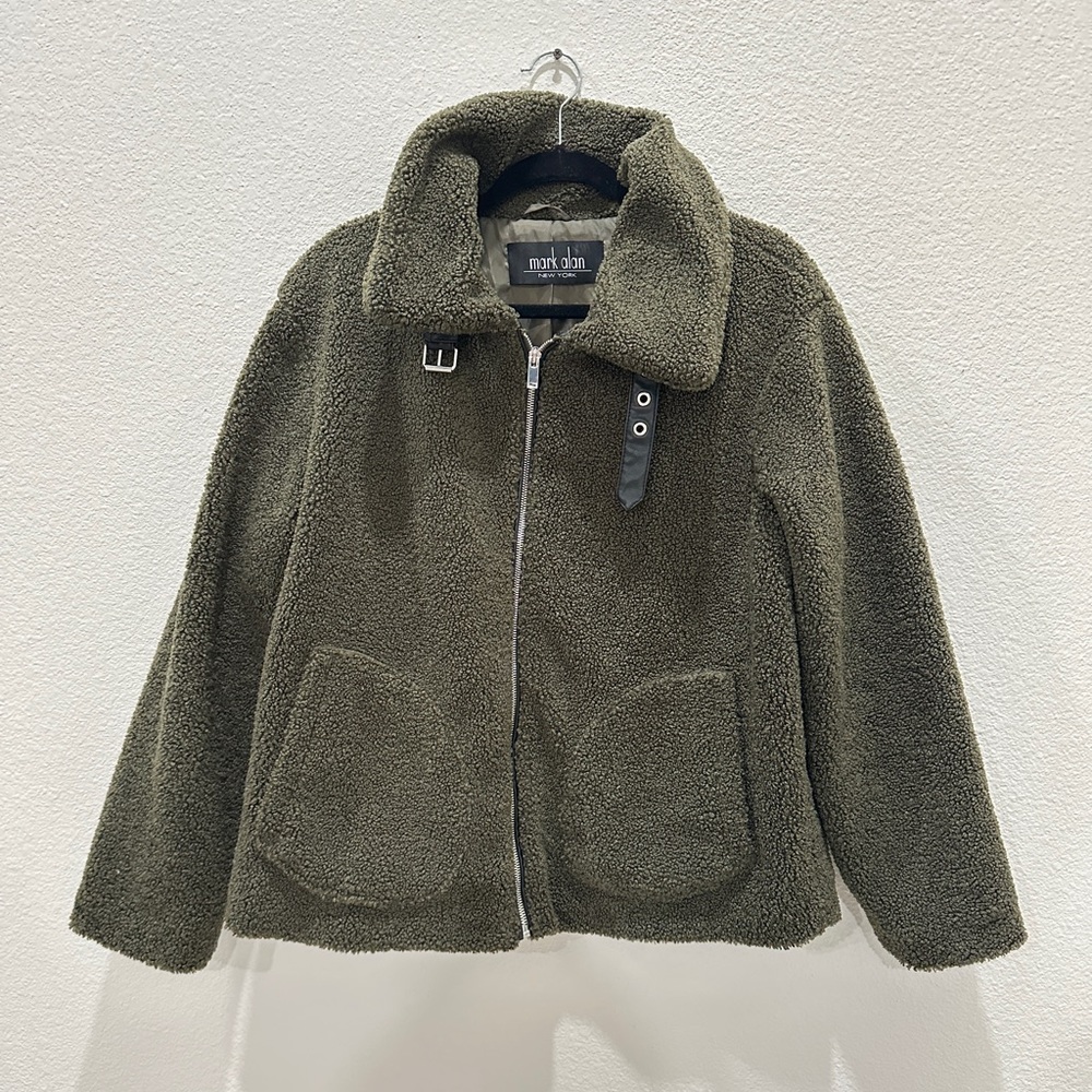 Mark Alan faux olive green Sherpa jacket with leather buckle detail size large